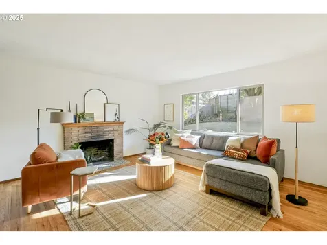 8815 N Seward Avenue Portland OR 97217