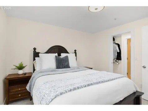 7931 SW 40th Avenue Portland OR 97219
