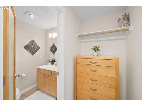 7931 SW 40th Avenue Portland OR 97219