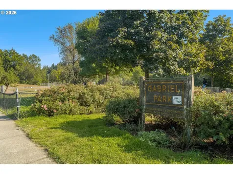 7931 SW 40th Avenue Portland OR 97219