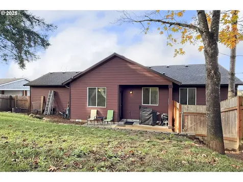 598 NE Shafford Street Estacada OR 97023