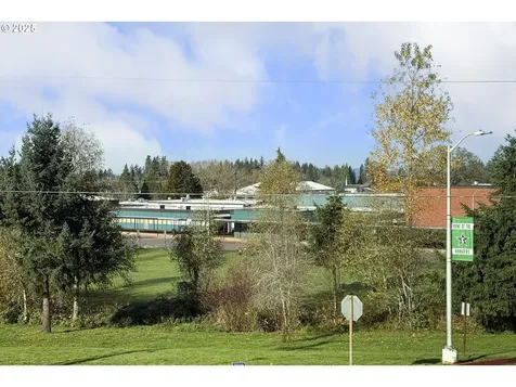 598 NE Shafford Street Estacada OR 97023