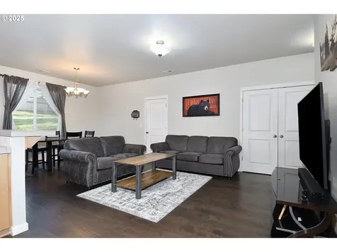 598 NE Shafford Street Estacada OR 97023
