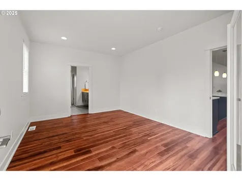 427 NW Garibaldi Street Hillsboro OR 97124