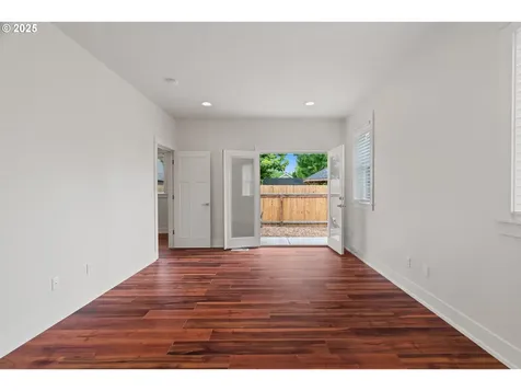 427 NW Garibaldi Street Hillsboro OR 97124