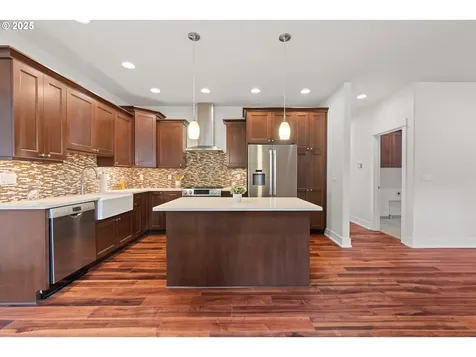427 NW Garibaldi Street Hillsboro OR 97124