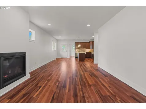 427 NW Garibaldi Street Hillsboro OR 97124
