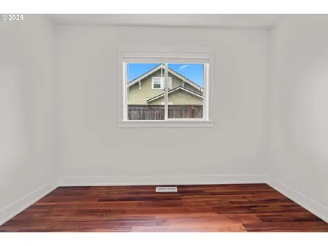 427 NW Garibaldi Street Hillsboro OR 97124