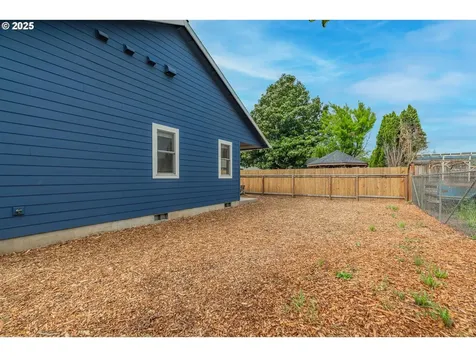 427 NW Garibaldi Street Hillsboro OR 97124