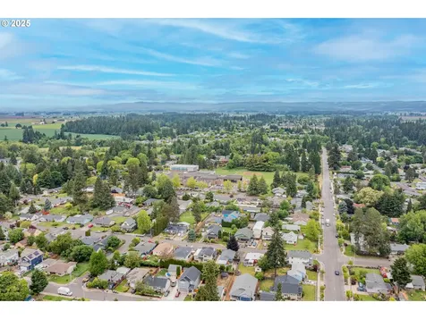427 NW Garibaldi Street Hillsboro OR 97124