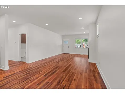 427 NW Garibaldi Street Hillsboro OR 97124