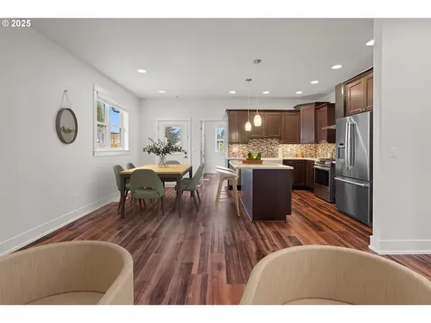 427 NW Garibaldi Street Hillsboro OR 97124