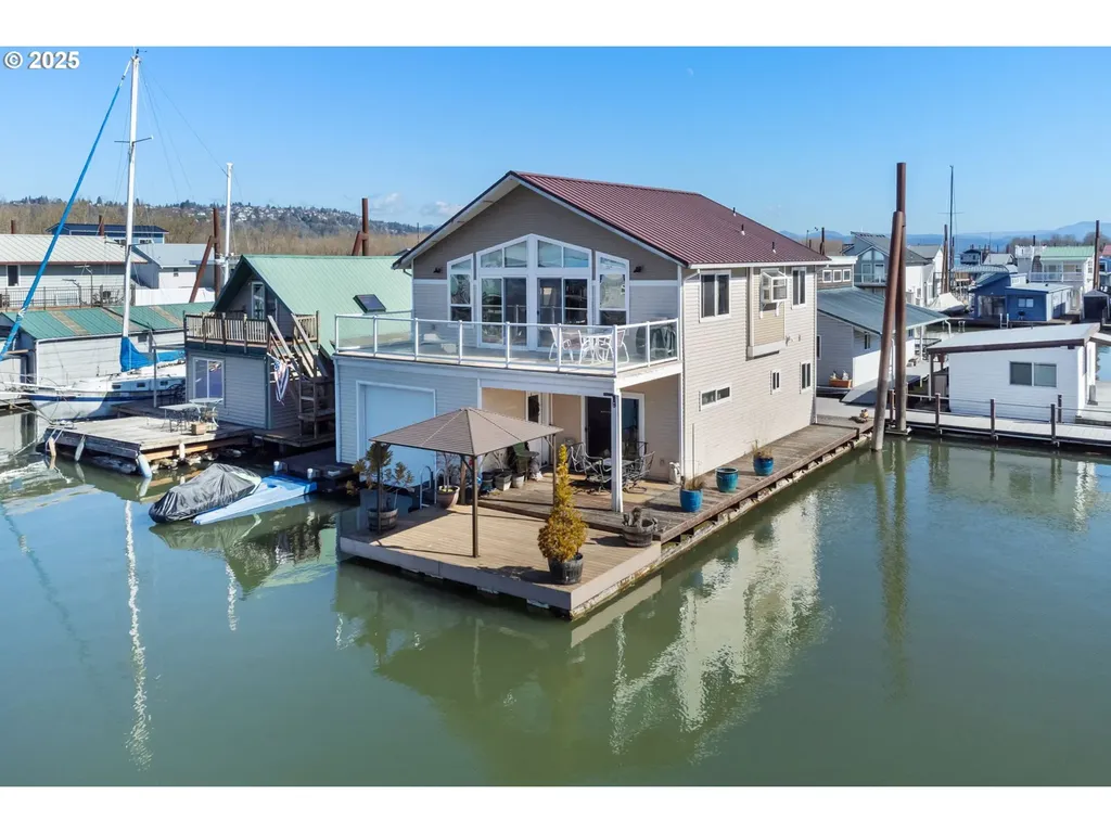 18989 NE Marine Drive Portland OR 97230