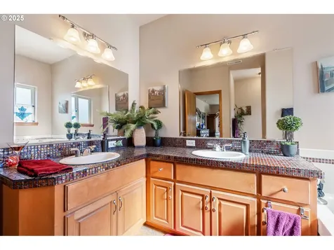 18989 NE Marine Drive Portland OR 97230