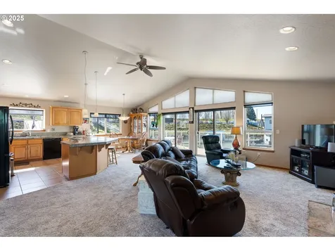 18989 NE Marine Drive Portland OR 97230