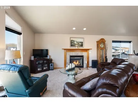 18989 NE Marine Drive Portland OR 97230
