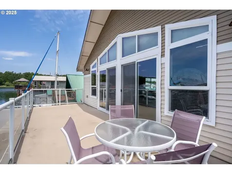 18989 NE Marine Drive Portland OR 97230
