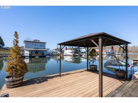 18989 NE Marine Drive Portland OR 97230