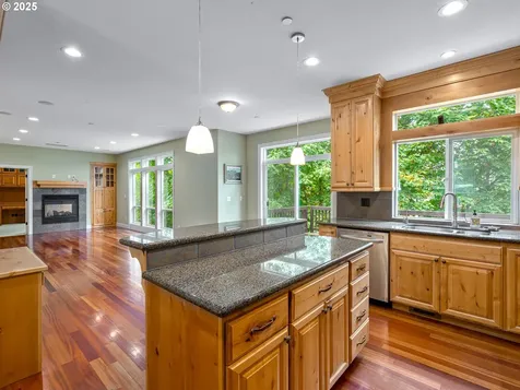 12123 SE Lexington Street Portland OR 97266