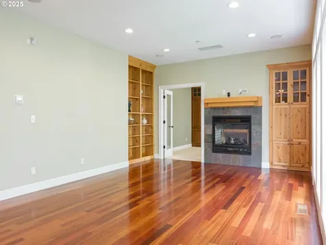 12123 SE Lexington Street Portland OR 97266