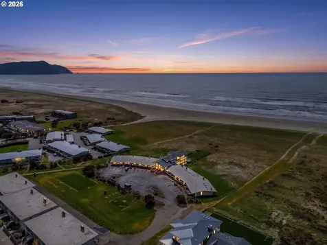 101 13th Street Gearhart OR 97138