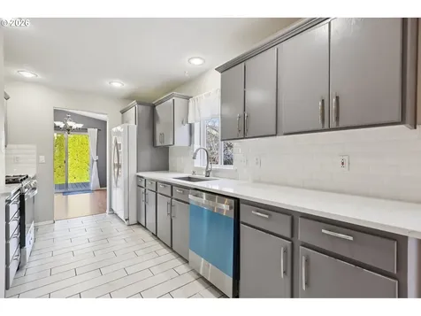 1156 NE Paloma Avenue Gresham OR 97030