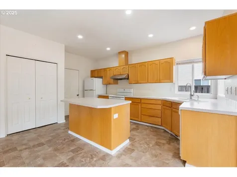 21110 Pebble Lane Fairview OR 97024