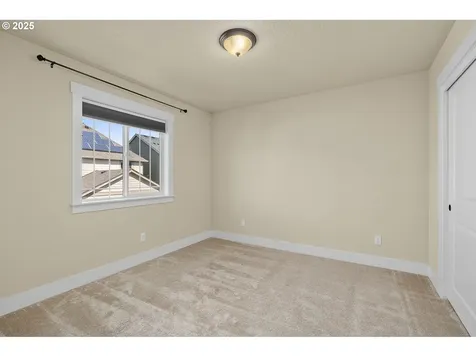 6792 NW Eleanor Avenue Portland OR 97229
