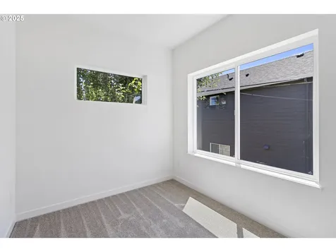 6914 N Swift Street Portland OR 97203