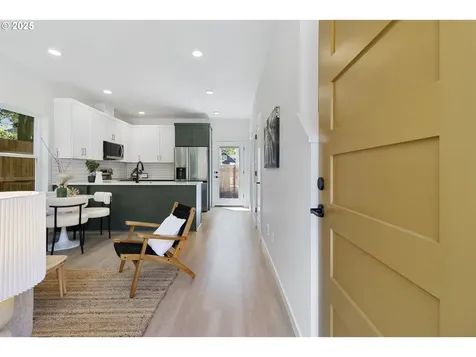 6914 N Swift Street Portland OR 97203