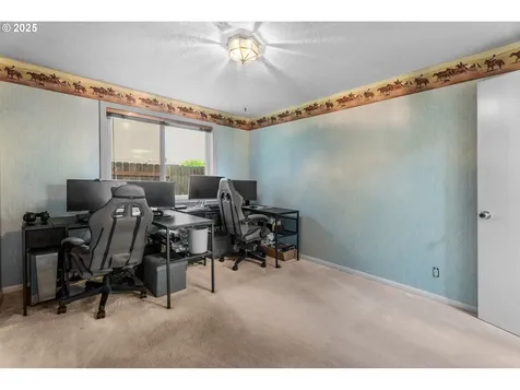 2285 Heath Street S Salem OR 97302