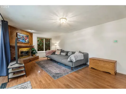 2285 Heath Street S Salem OR 97302
