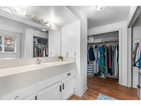 2285 Heath Street S Salem OR 97302