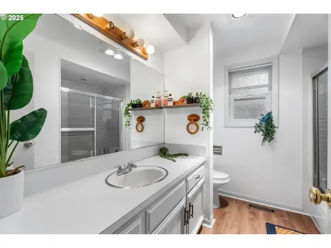 2285 Heath Street S Salem OR 97302