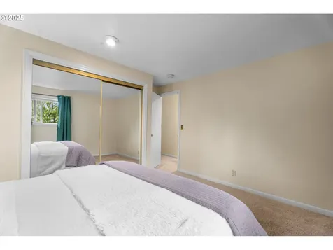 2285 Heath Street S Salem OR 97302