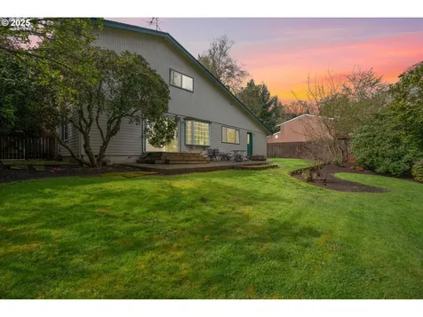 2285 Heath Street S Salem OR 97302