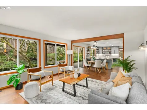 10035 SW Balmer Circle Portland OR 97219