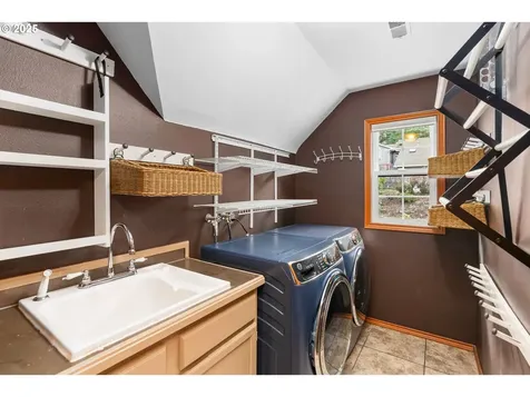 10035 SW Balmer Circle Portland OR 97219