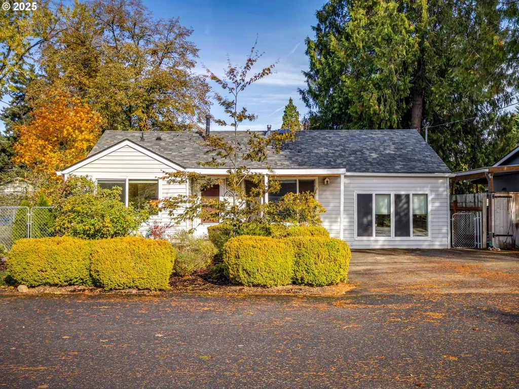6105 SE Lambert Street Portland OR 97206