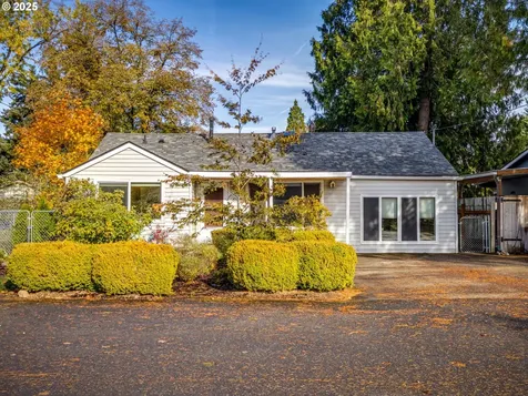 6105 SE Lambert Street Portland OR 97206