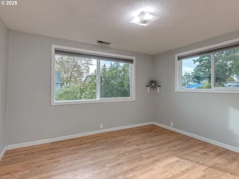 6105 SE Lambert Street Portland OR 97206