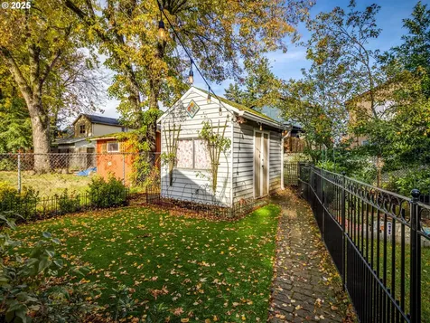 6105 SE Lambert Street Portland OR 97206