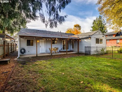 6105 SE Lambert Street Portland OR 97206