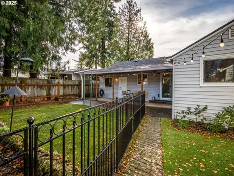 6105 SE Lambert Street Portland OR 97206