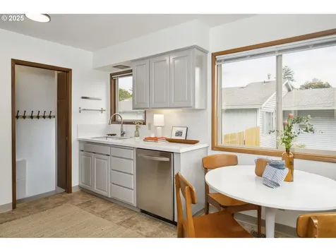 5109 SE Steele Street Portland OR 97206