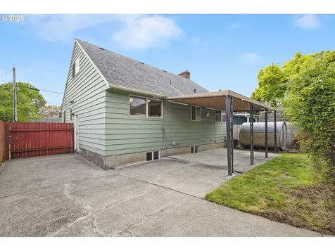 5109 SE Steele Street Portland OR 97206