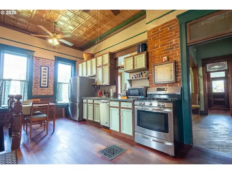 464 N Main Street Union OR 97883