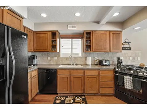 19609 NE Marine Drive Portland OR 97230