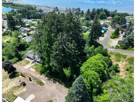 Tl 4001 4002 Seattle Avenue Bay City OR 97107