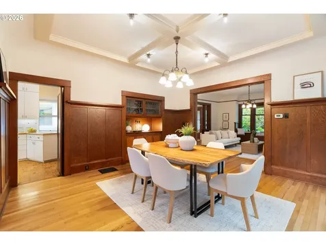 2417 NE 16th Avenue Portland OR 97212